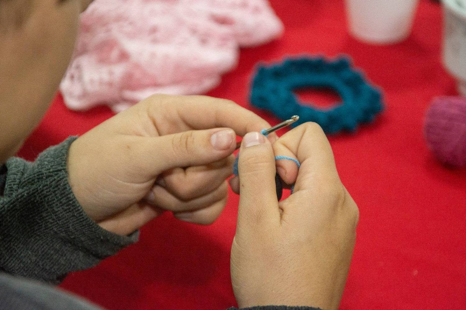 Victoria lanzó con éxito el primer encuentro del Taller de Crochet