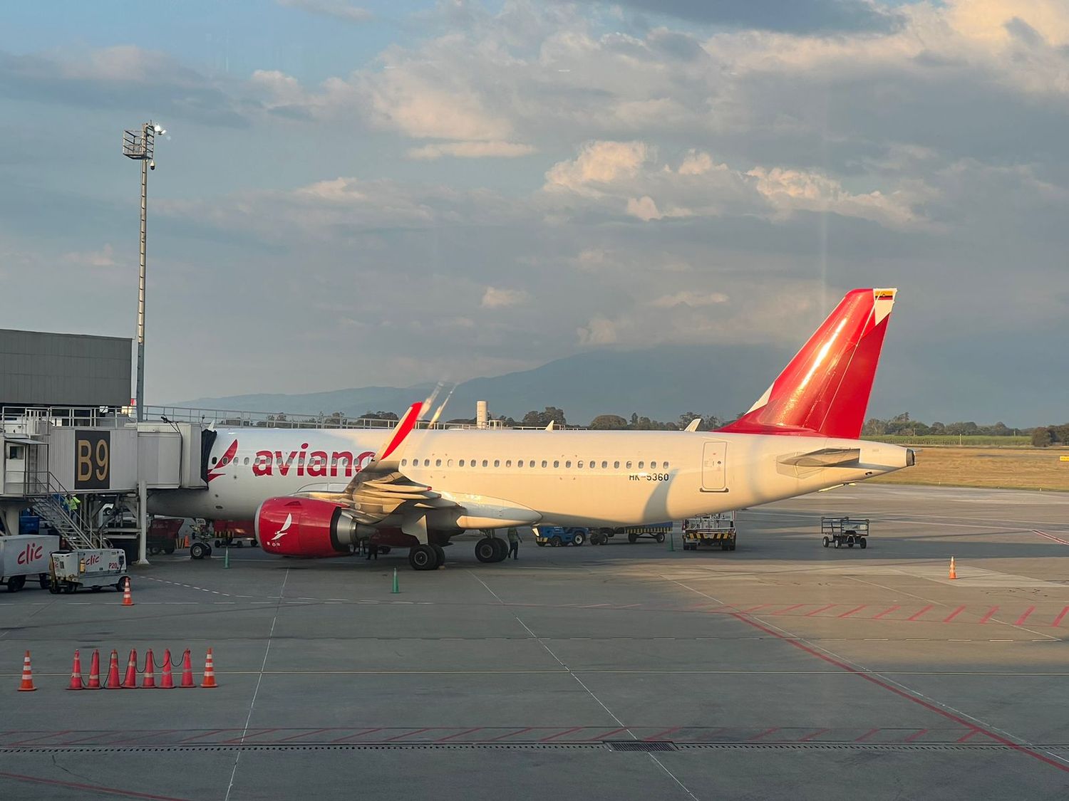 Derrumbe en la via Quibdo- Medellín: Avianca colabora en alianza con Clic para mantener la conectividad en la región