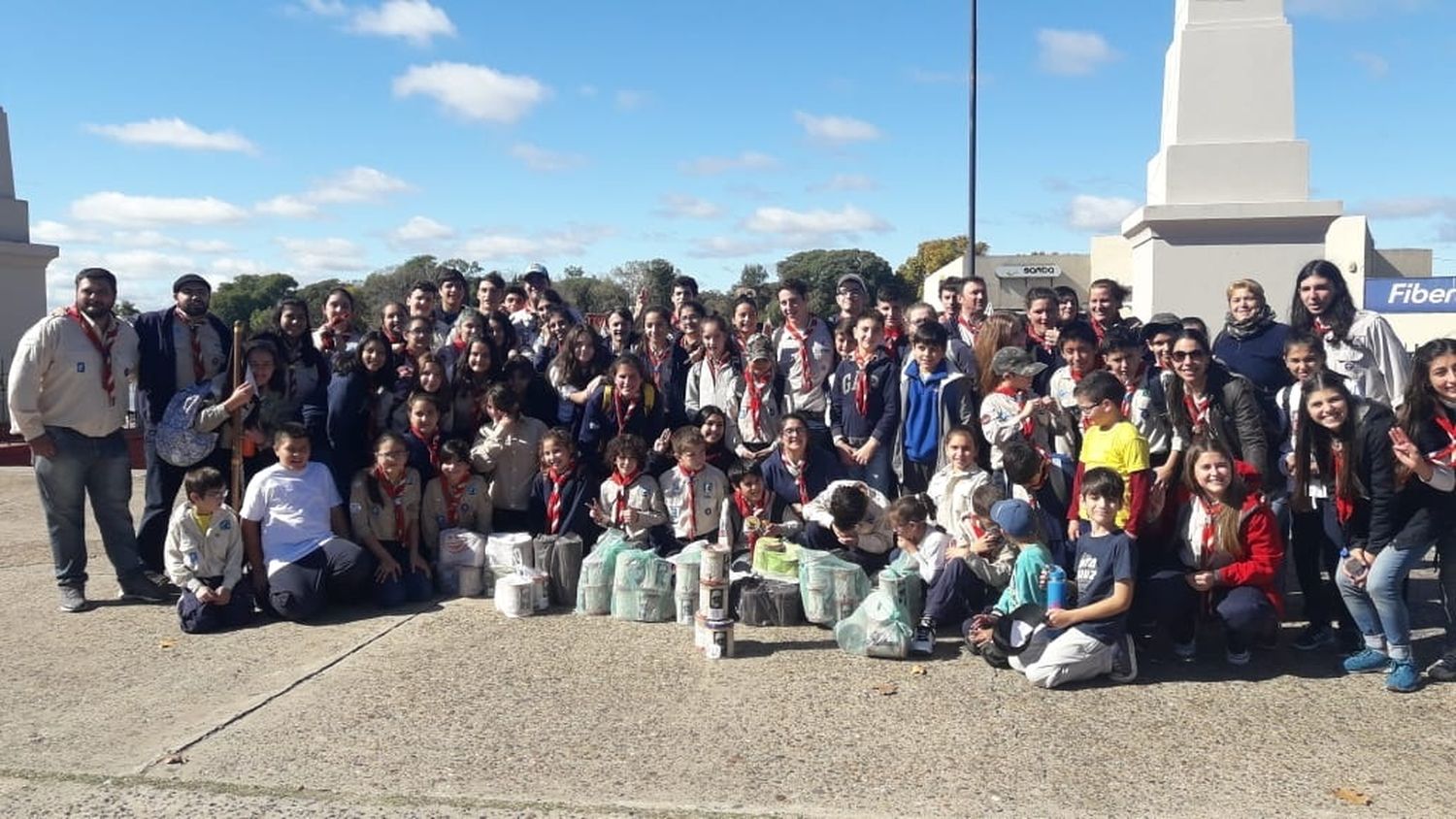 Los scouts salen a la calle para buscar donaciones para el Hogar de Ancianos
