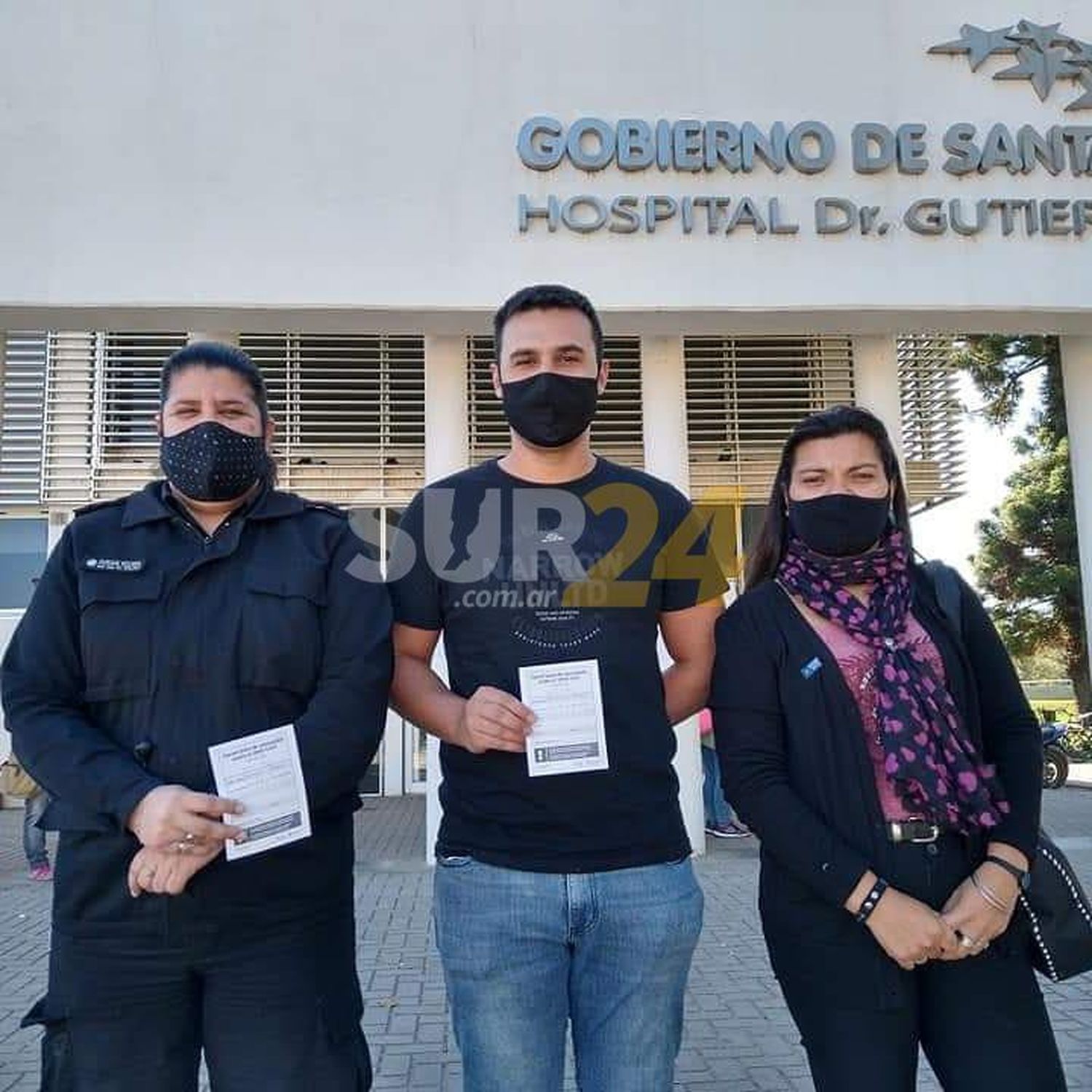 Ya vacunan al personal policial contra Covid-19