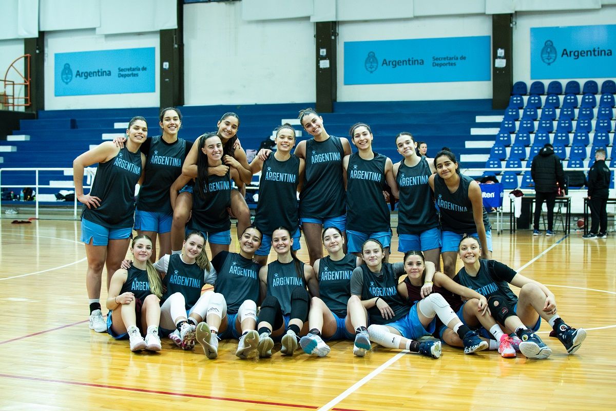 Las chicas se preparan para la AmeriCup. Foto: CABB