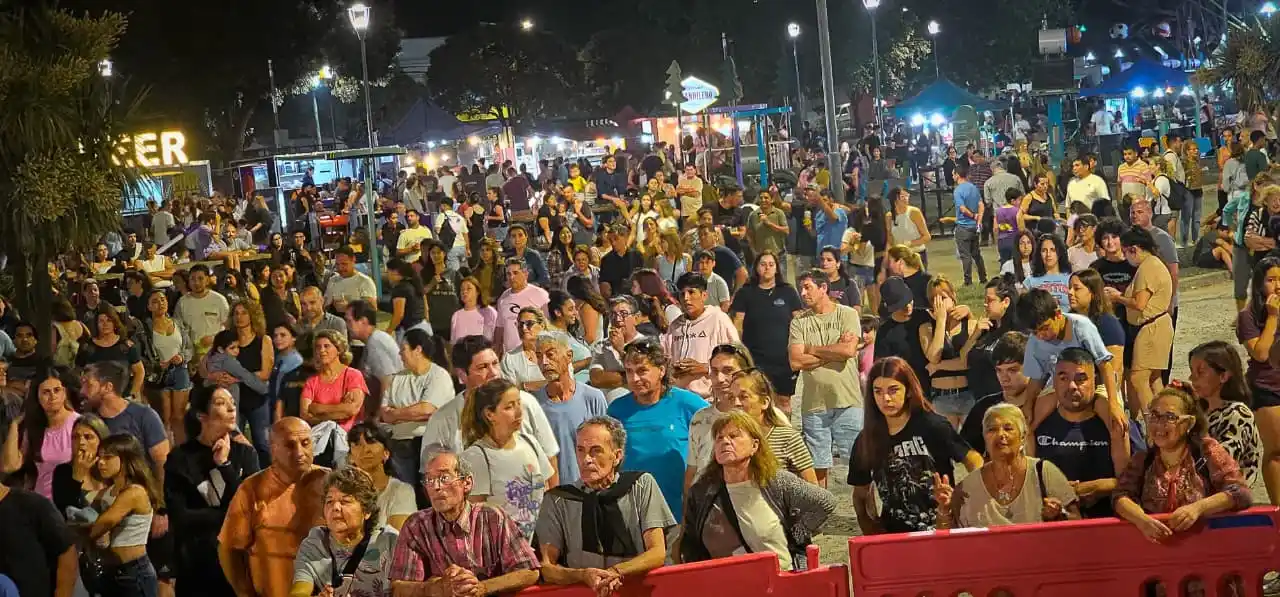 La programación incluirá una variada oferta artística que abarcará géneros como folklore, cumbia, rock y reggae.