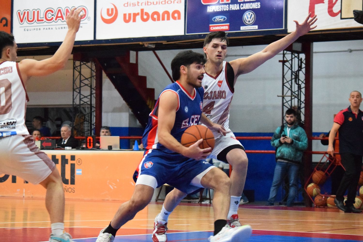 El equipo de Blengini viene de eliminar a Riojano.