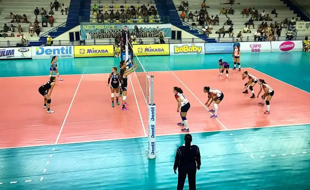 Villa Dora ganó en el debut del Sudamericano