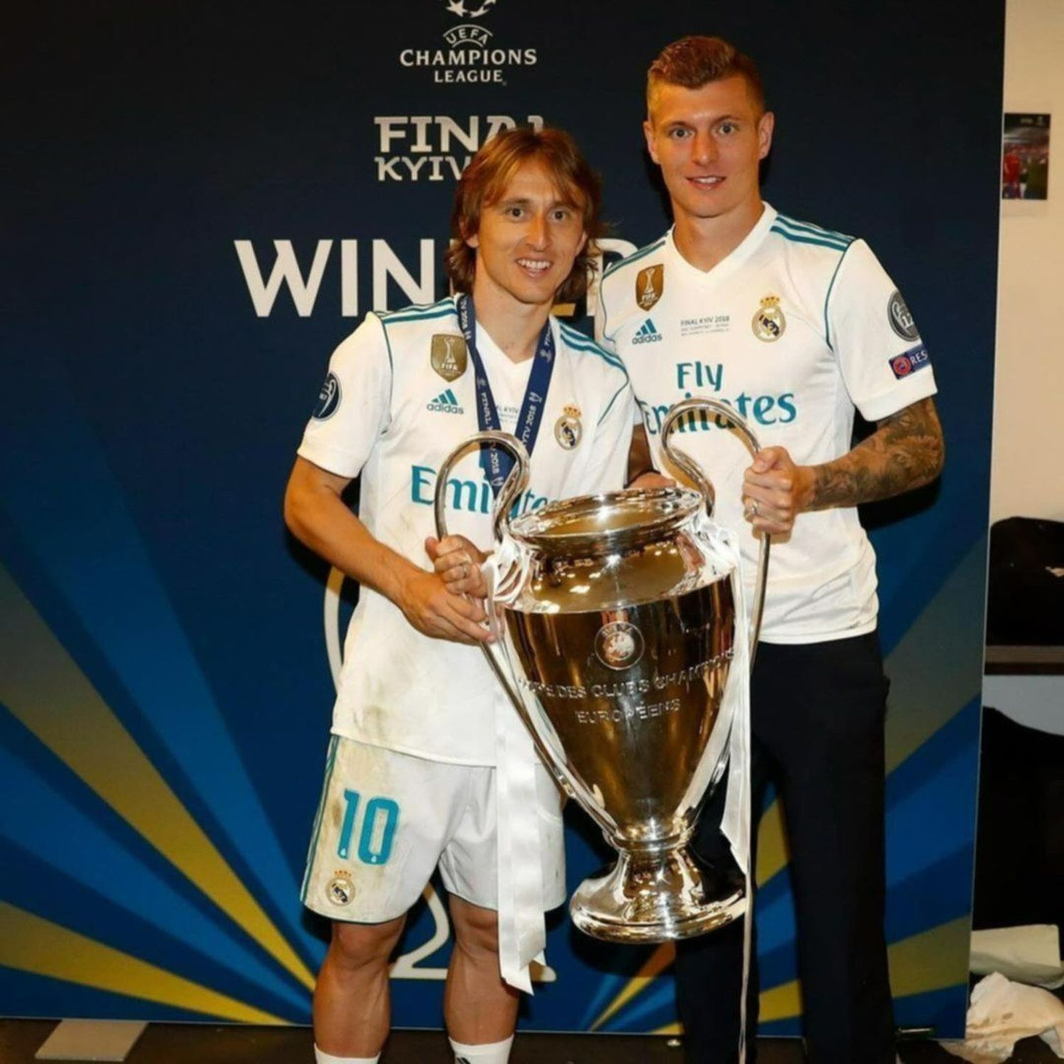 Emotivo adiós de Toni Kroos: Luka Modric le rinde homenaje