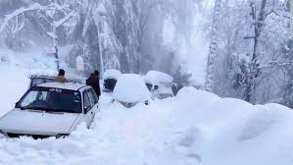 “CICLÓN BOMBA” la tormenta de nieve «histórica» que azota el este de EE.UU.