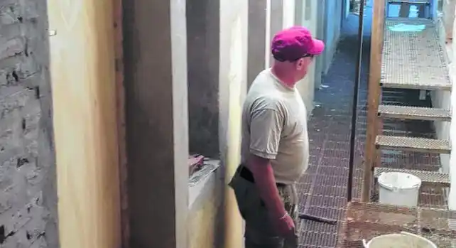 Clausuran una pensión que se construía sin permiso