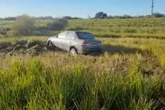 Despistaron en la ruta 14 y fueron rescatadas de un bañado