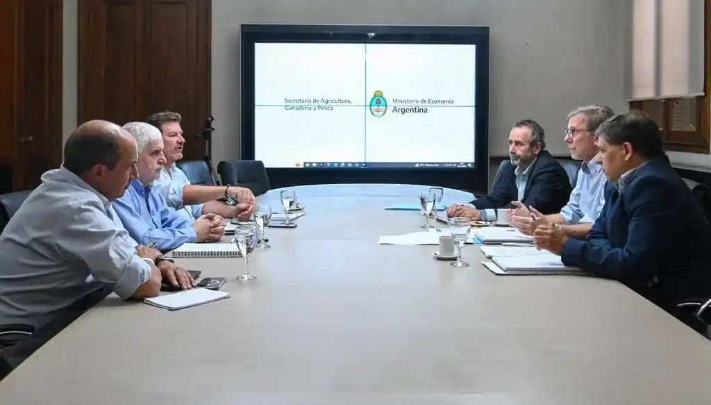 Fernando Vilella ya se muestra como secretario de Agricultura de Javier Milei