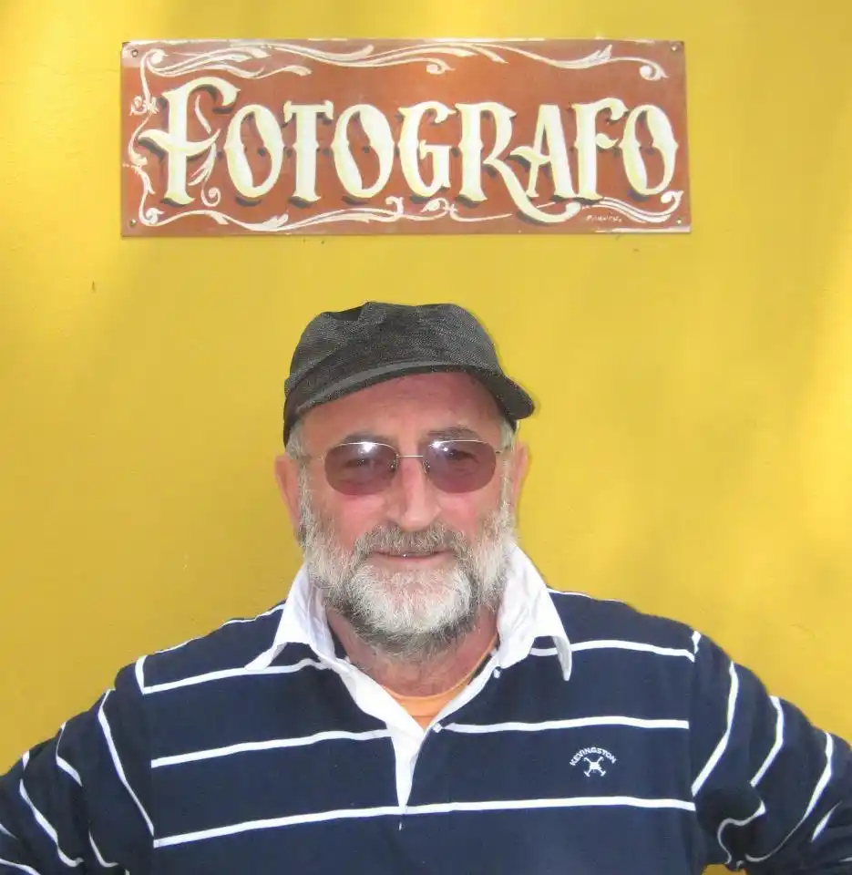 Un fotógrafo de playa, entre la arquitectura y la docencia
