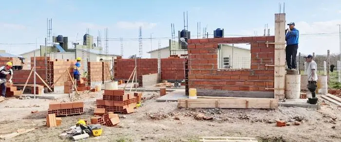Comenzaron a construirse nuevas  viviendas con fondos provinciales para Colonia Ayuí y Enrique Carbó