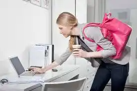 5 maneras de mejorar tu postura corporal en la vuelta al trabajo