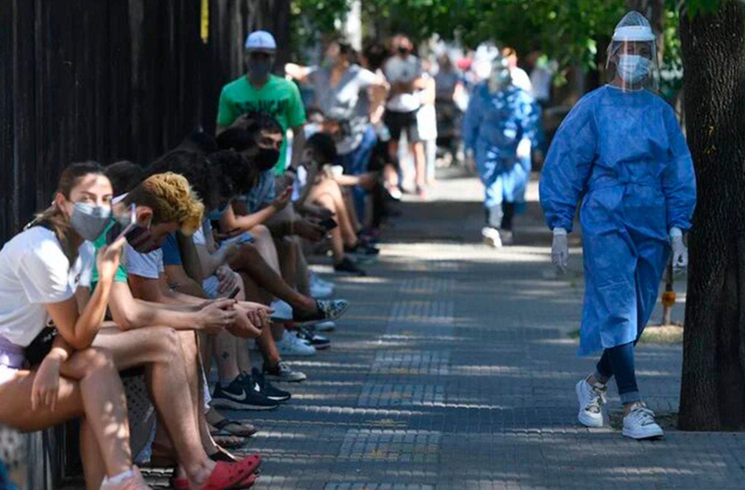 La Ciudad de Buenos Aires y Córdoba registraron récord de casos desde el inicio de la pandemia