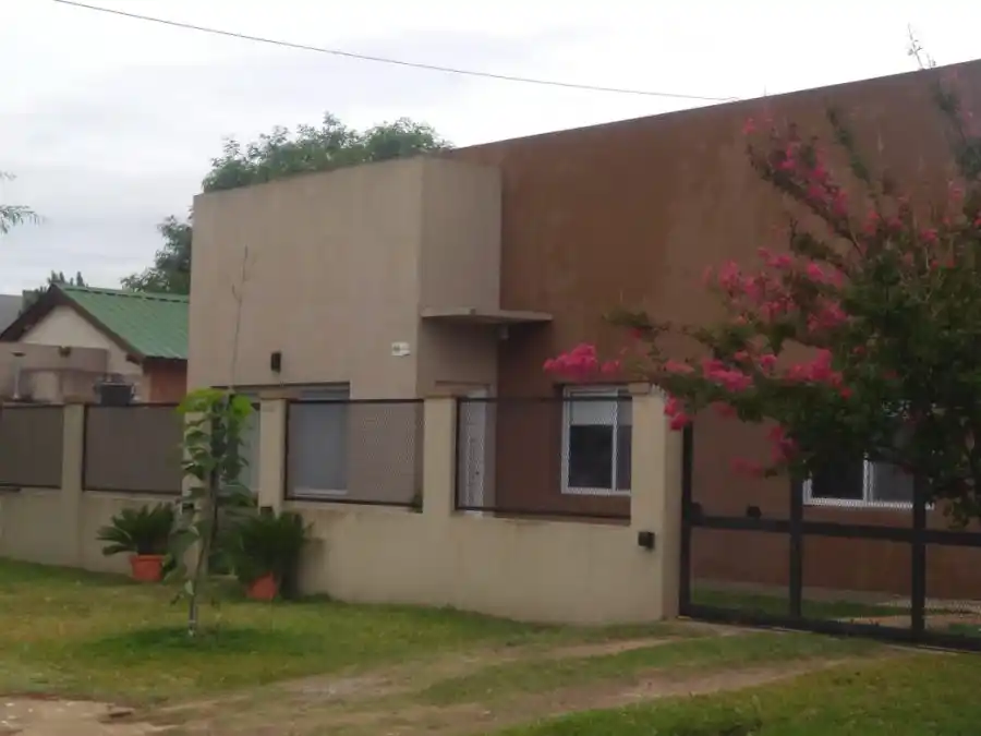 La casa que fue asaltada en Pueblo Belgrano.