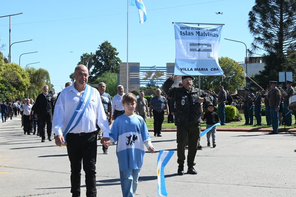 Llaryora Malvinas