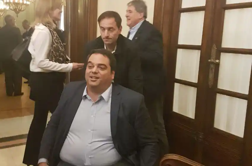 Triaca: «Preocupa cada uno de los despidos»