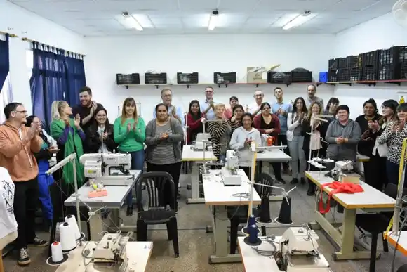 Oreja de Negra inauguró su nuevo taller en el Centro Integrador Comunitario