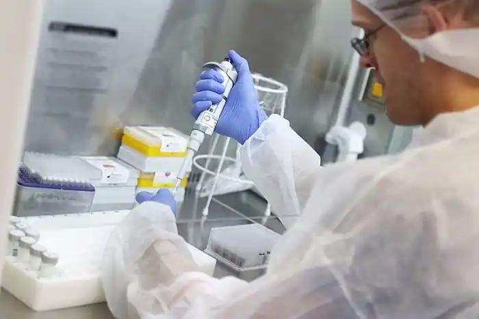 Formosa reportó ayer 5 fallecimientos y más de 1200 casos nuevos de covid-19