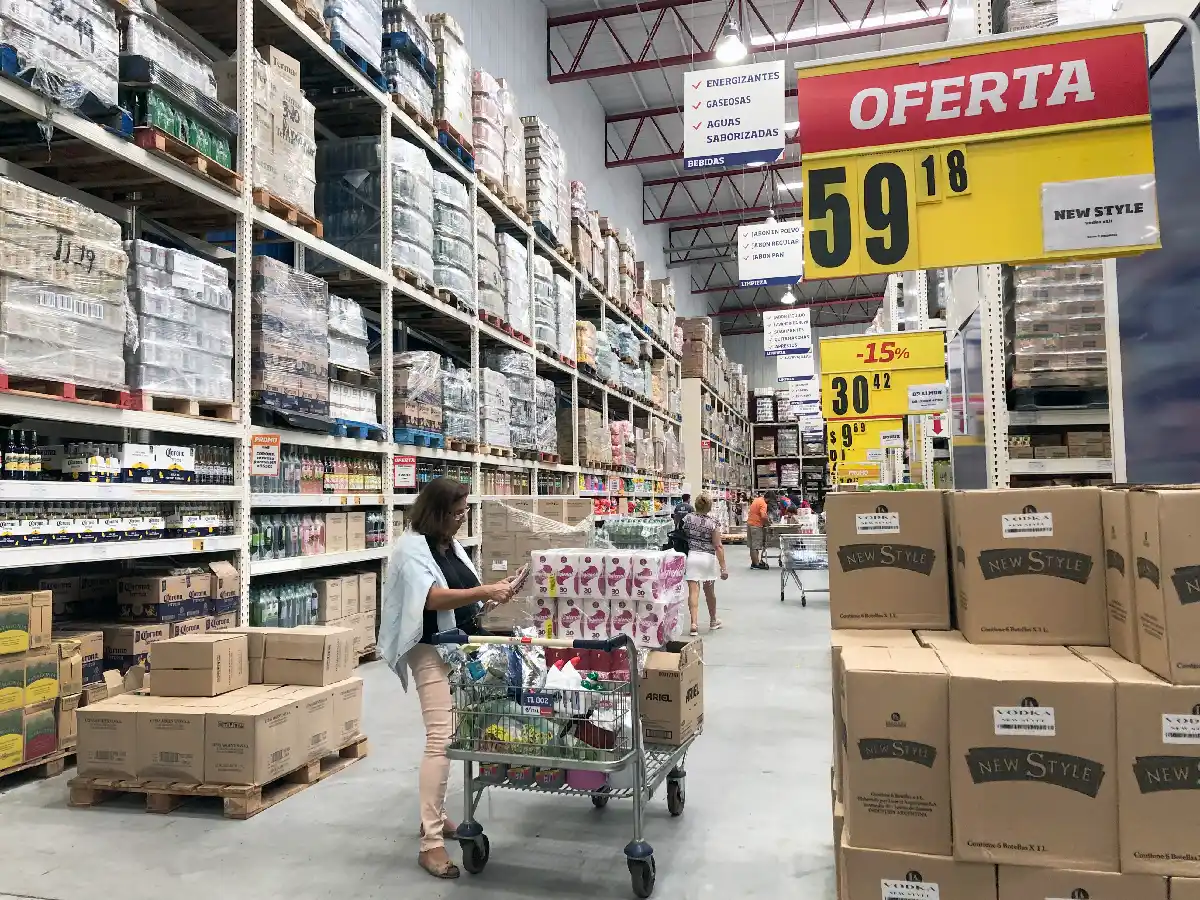 Una familia necesita $ 30.337 para no ser pobre, 61,1% más que hace un año.