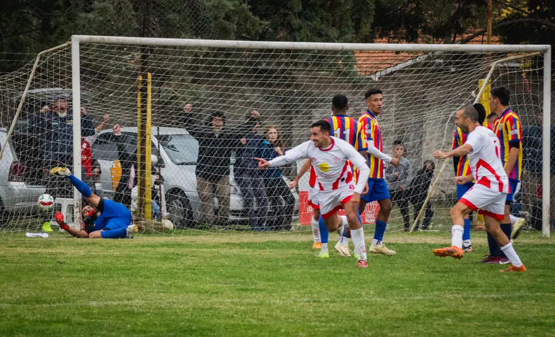 Huracán, con el pie derecho