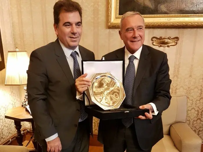 Ritondo fue distinguido en el parlamento italiano en su paso por Roma