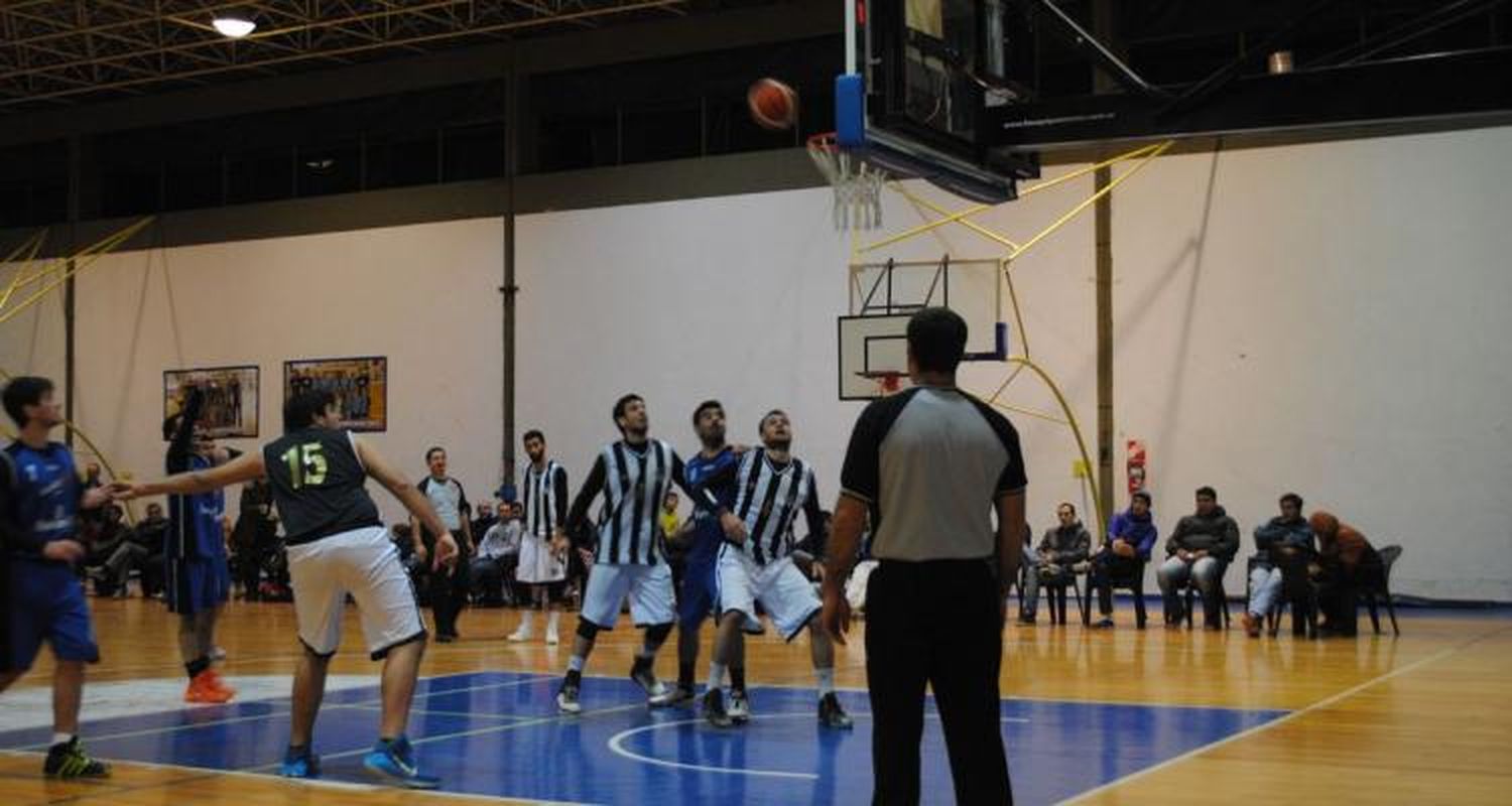 Náutico ganó la doble fecha y se prende nuevamente