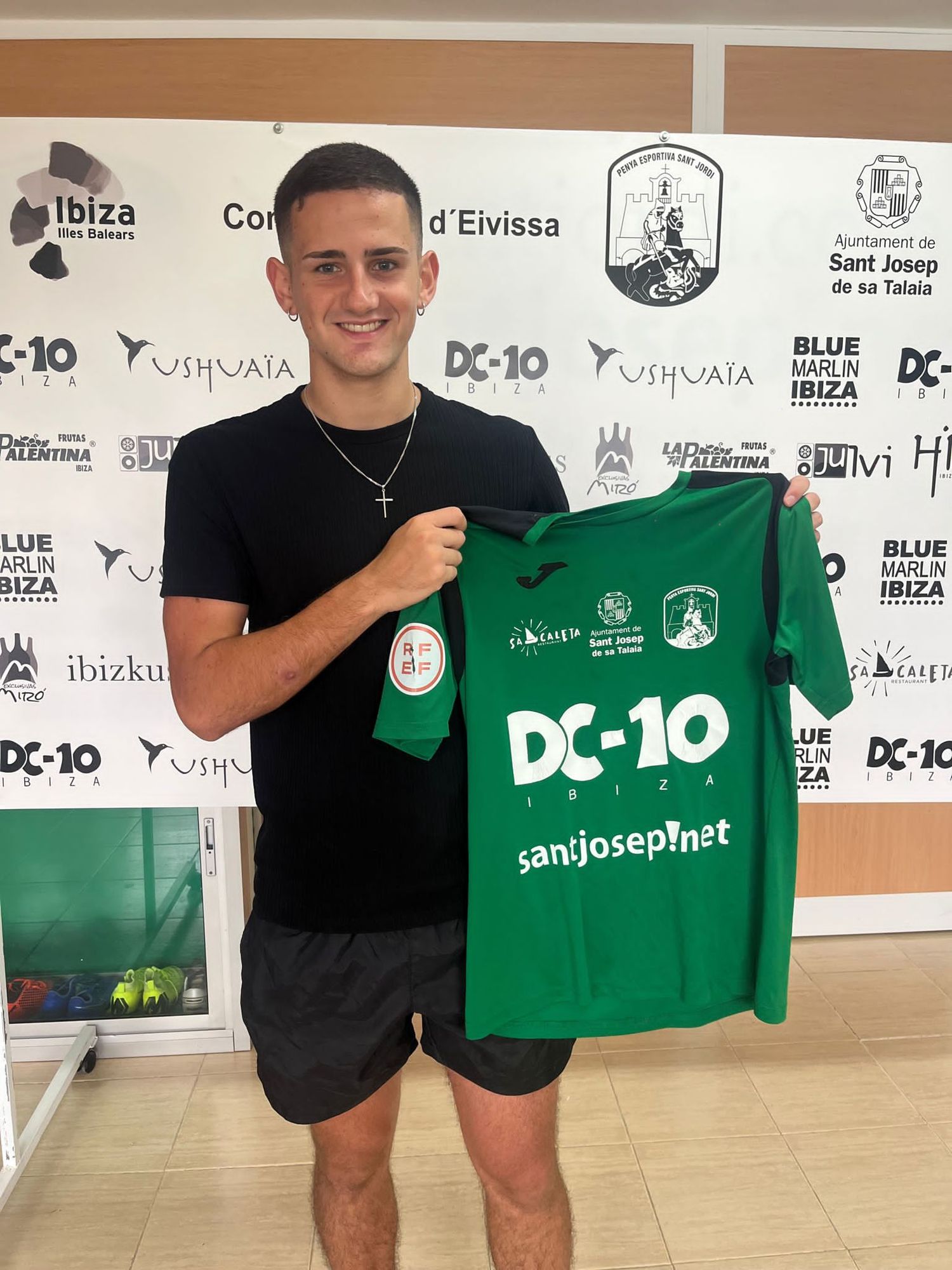 Valiente, con la camiseta de Sant Jordi.