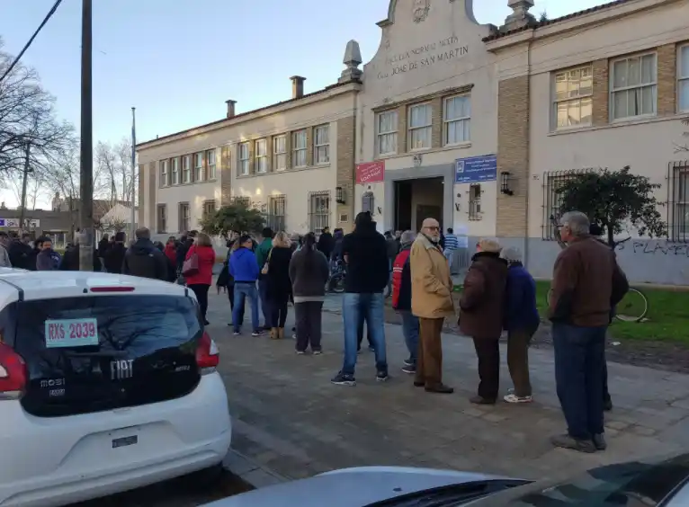 El lunes habrá clases en todas las escuelas bonaerenses en las que se vota