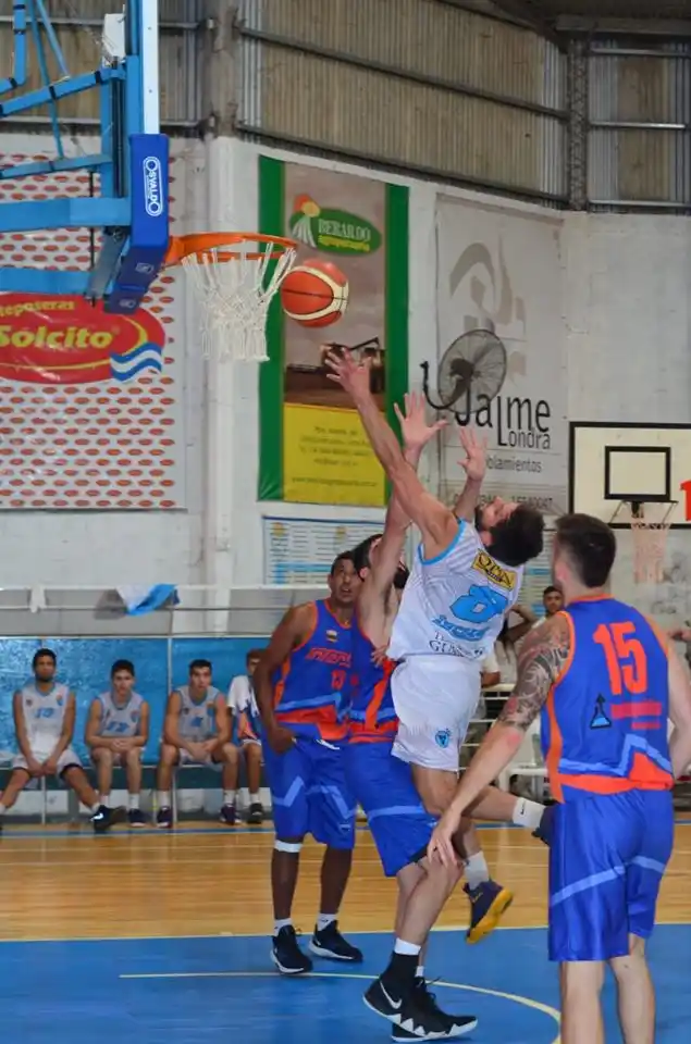 Racing recibe a Luciano en un choque que puede definir la fase regular