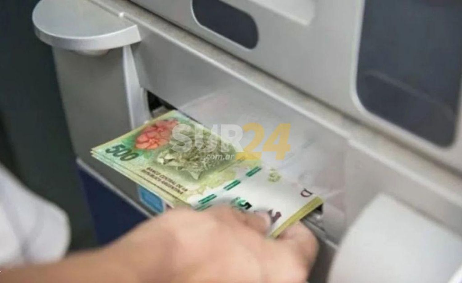 El salario mínimo aumentará 45% en cuatro tramos y en diciembre será de $ 47.850