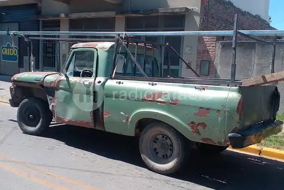 Atraparon a un fletero trasladando perfiles que habrían sido robados