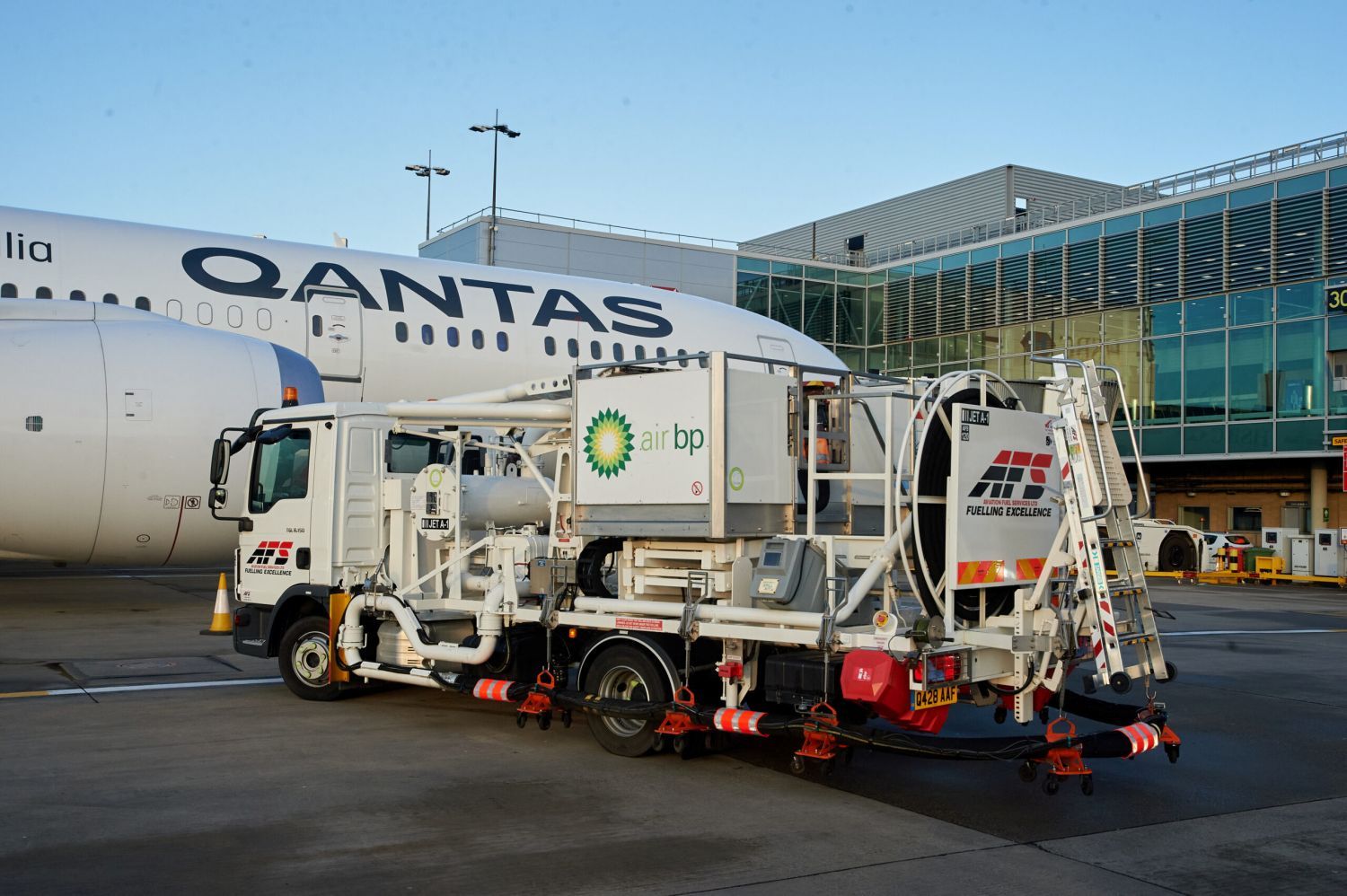 Qantas commits to use SAF in its flights to London and wants to secure Los Angeles and San Francisco