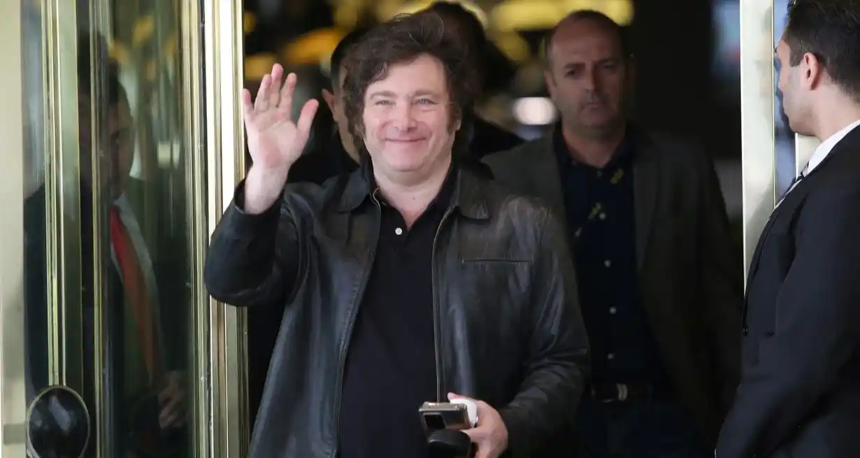 A cinco días de la asunción, Javier Milei se reunió con los integrantes de su futuro gabinete y otros dirigentes para discutir "cuestiones operativas" de la transición y futuras medidas políticas.