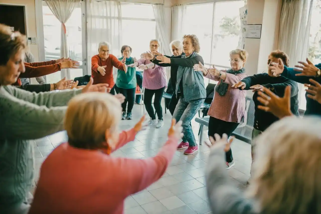 Las actividades están orientadas a mejorar la calidad de vida, fomentar hábitos saludables y generar espacios de encuentro.