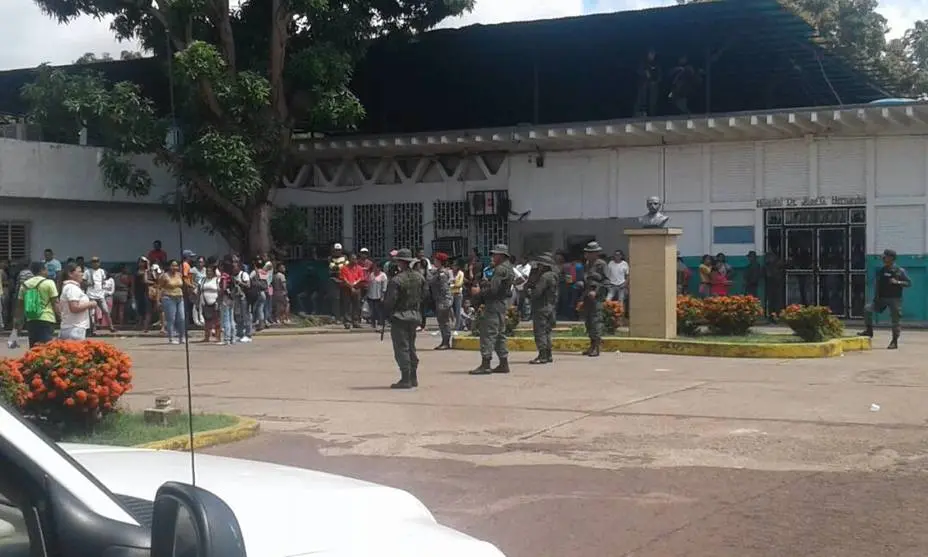 Al menos 37 muertos por un enfrentamiento entre presos y funcionarios en una cárcel de Venezuela