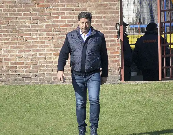 Angelici ve “alejado” el regreso de Carlos Tevez a Boca