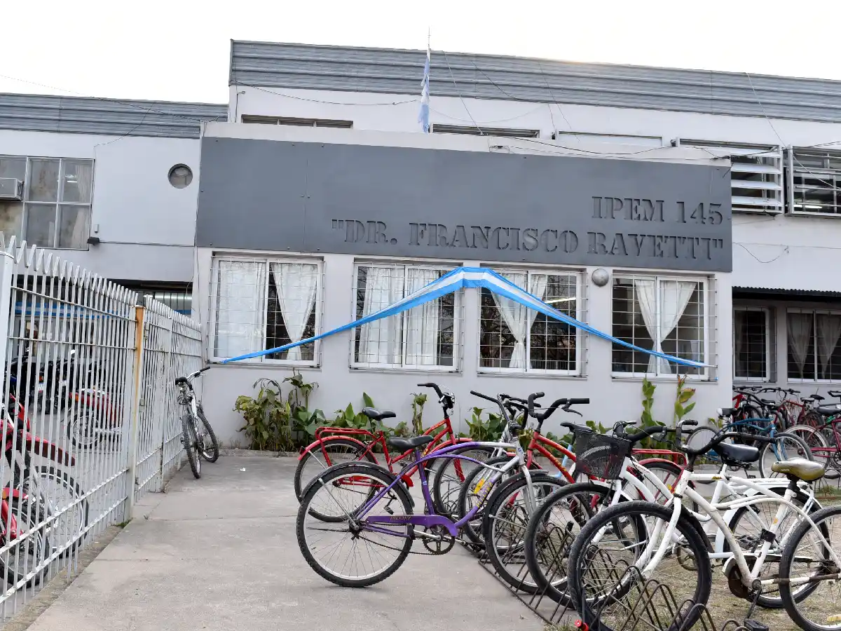 La escuela Ravetti festeja 80 años y quiere reunir a los alumnos que pasaron por sus aulas  