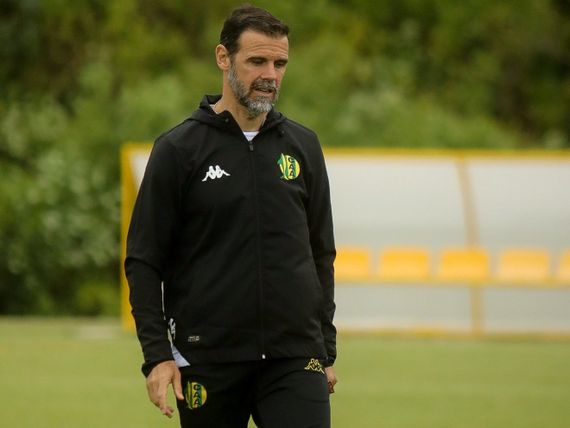 Yllana dejó de ser el técnico de Aldosivi