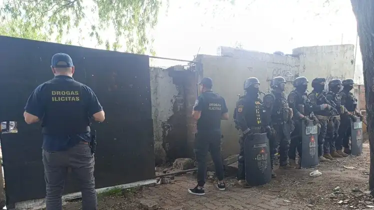 policias