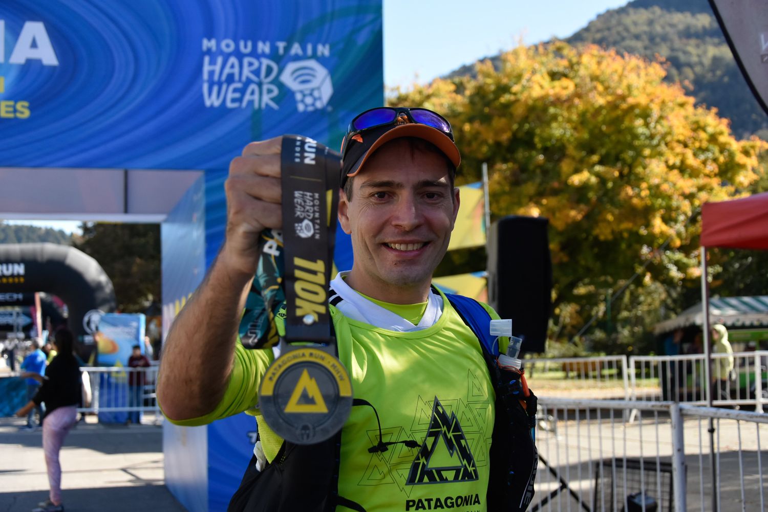 Mario con la medalla del Patagonia Run