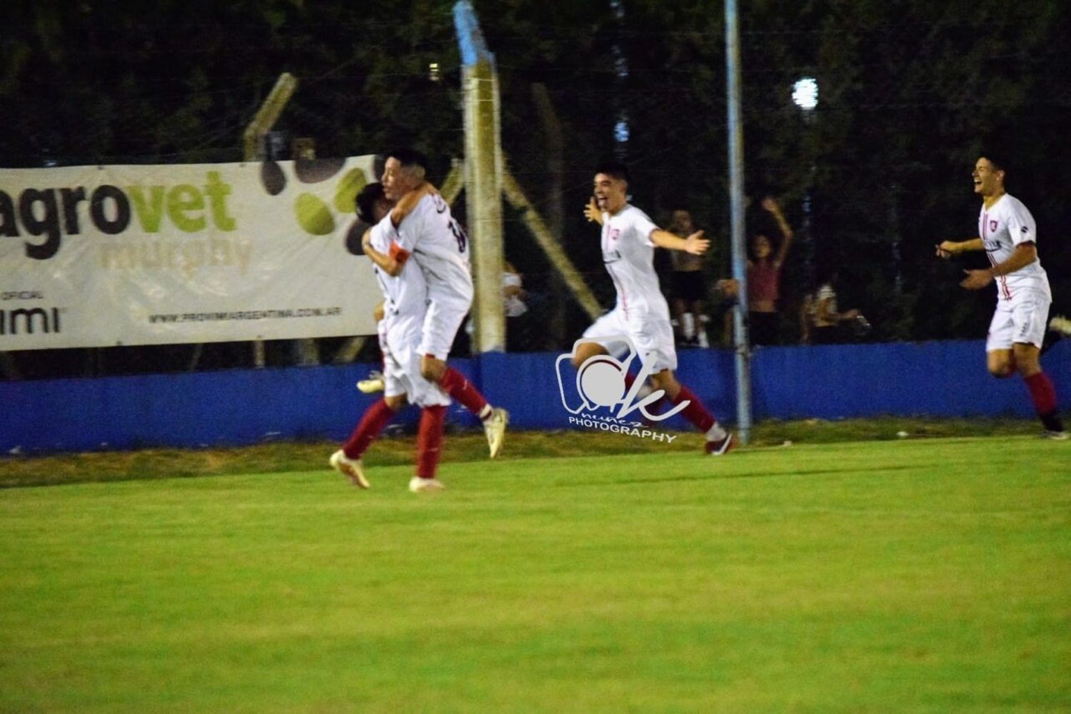 Sin ser superior, Atlético derrotó a Unión y Cultura y sigue peleando arriba