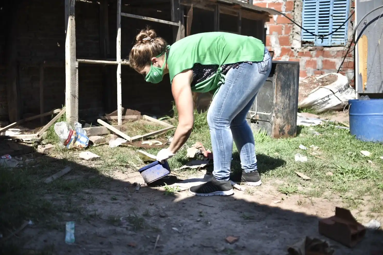 Se realizan tareas de prevención del dengue en barrio Pompeya