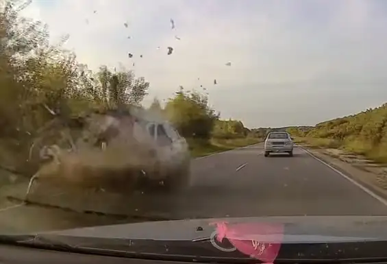 Registran la muerte de motociclista en impactante choque frontal