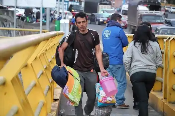 ¿VUELTA A LA PATRIA? VENEZUELA OCUPA EL TERCER LUGAR con más personas exiliadas en el mundo (+Cifras de ACNUR)