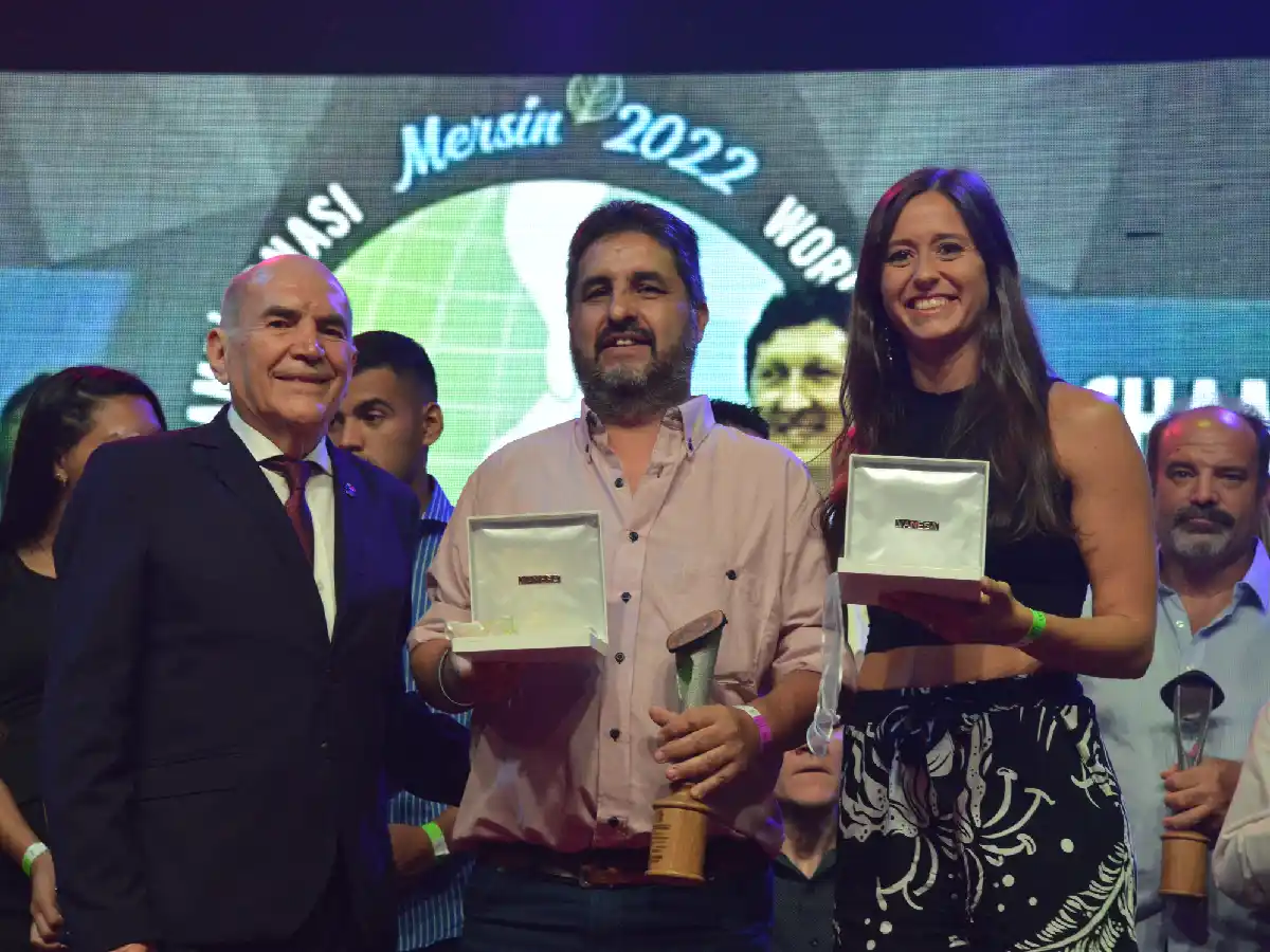  Daiana recibió el Escudo de Oro Blanco
