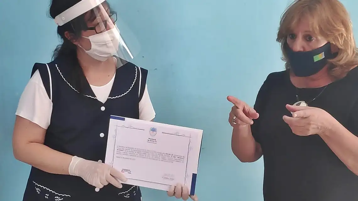 Escuelas de tres departamentos recibieron aportes provinciales por $ 1.900.000