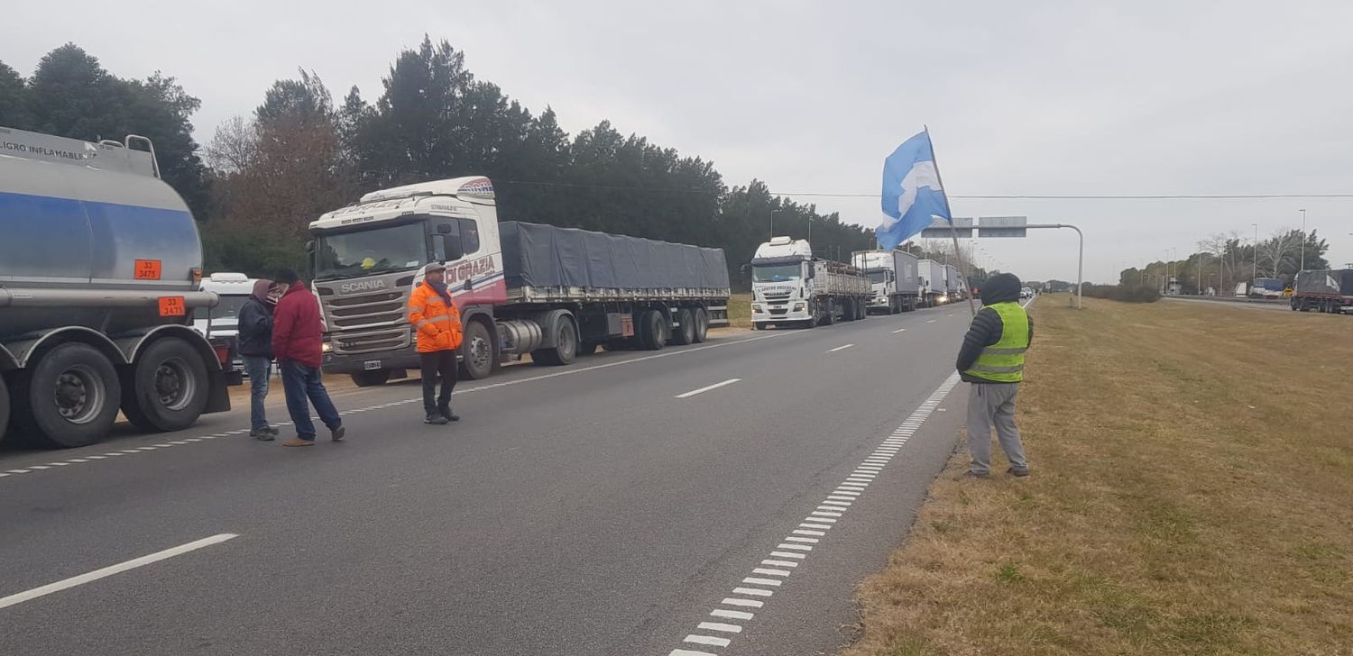 Paro de transportistas: “Cargar gasoil es una odisea”