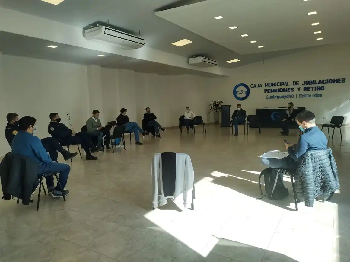 Sin camas disponibles en la ciudad, desde el Coes pidieron que la gente concurra a vacunarse