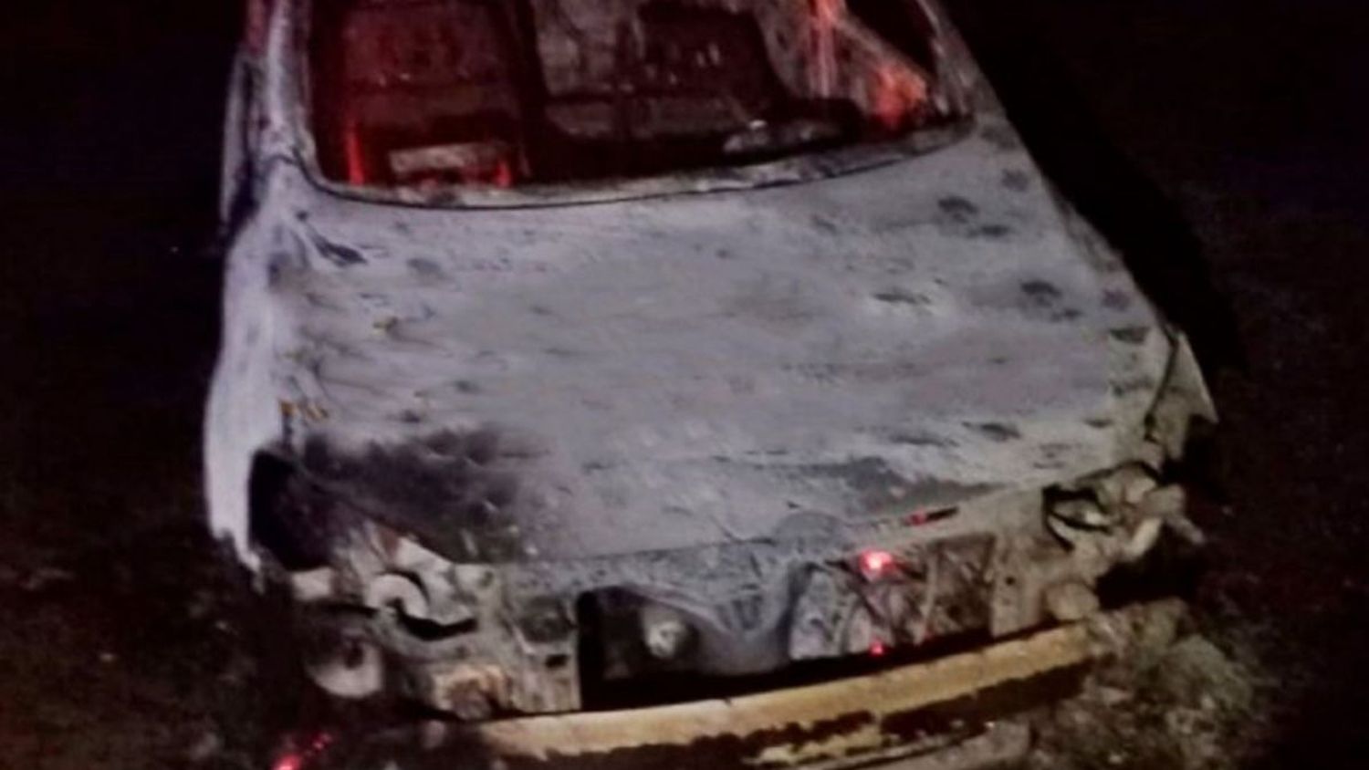Atacaron salvajemente a una pareja y le incendiaron el auto en Concordia