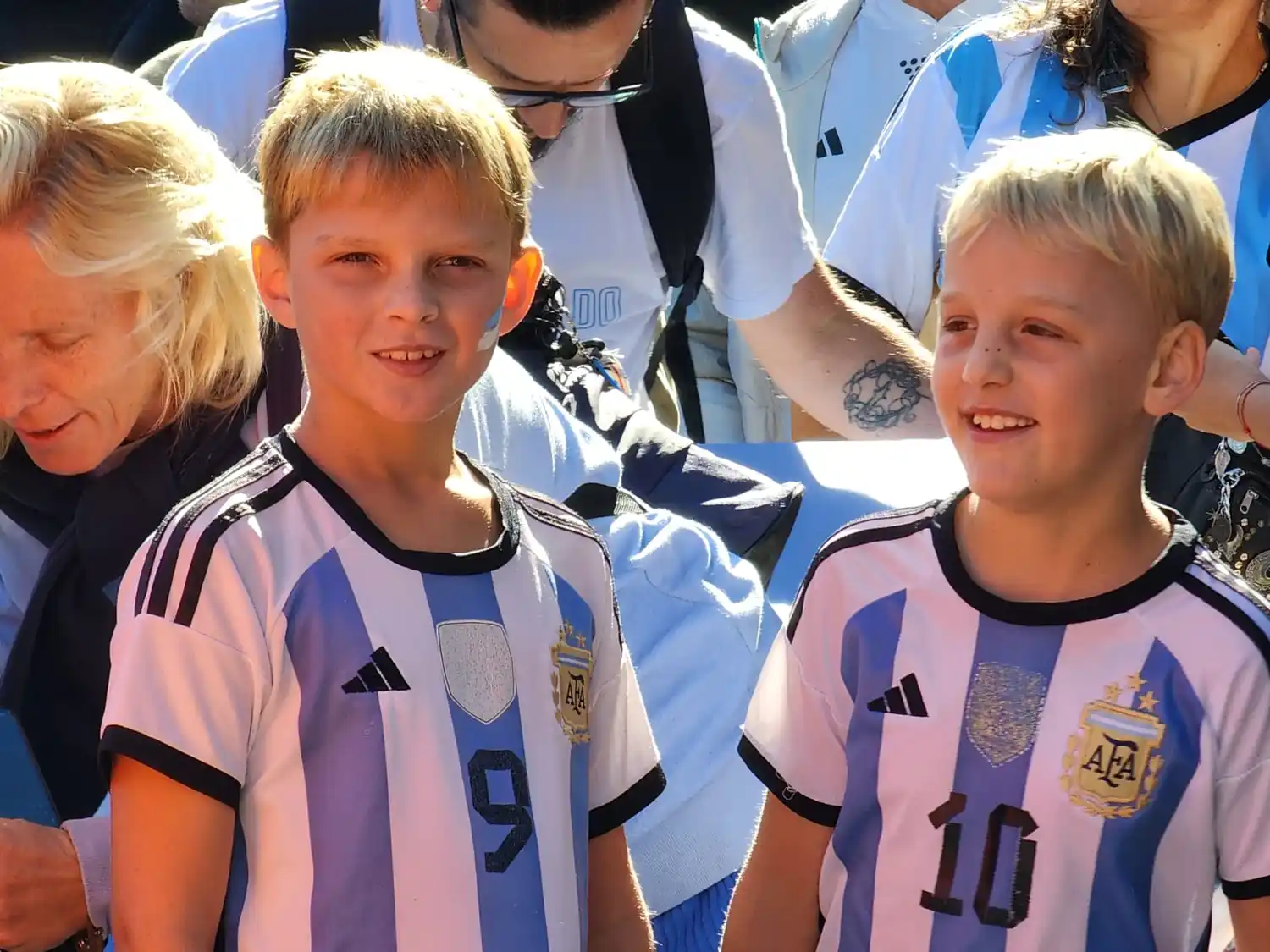 Miles de tandilenses ya pasaron a sacarse su foto con las tres copas